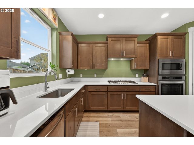1722 N KALAPUYA Pl, Lafayette, OR 97127