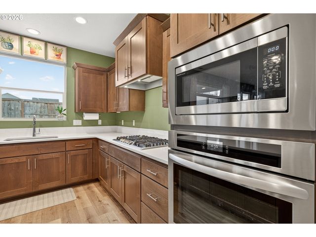 1722 N KALAPUYA Pl, Lafayette, OR 97127