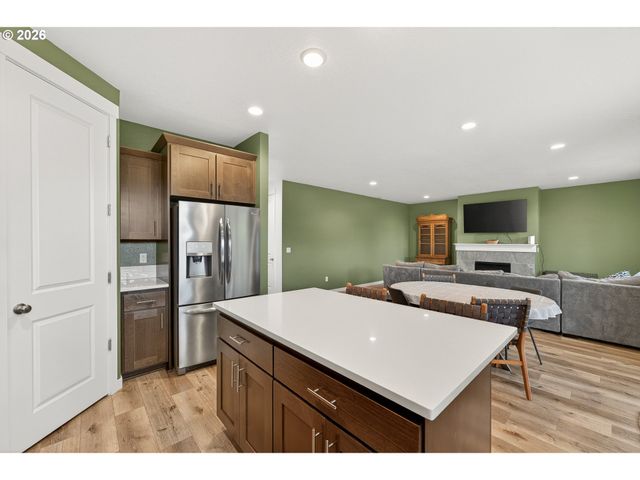 1722 N KALAPUYA Pl, Lafayette, OR 97127