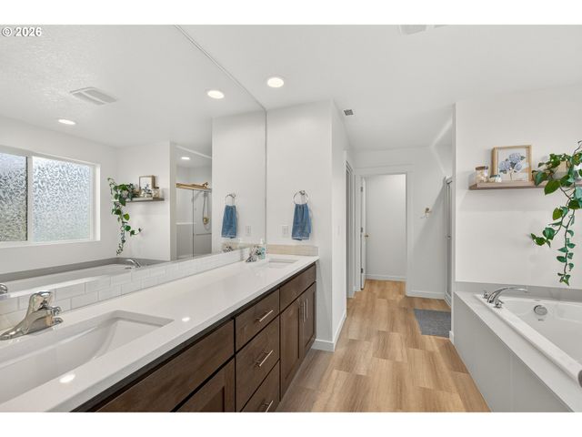 1722 N KALAPUYA Pl, Lafayette, OR 97127