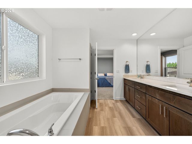 1722 N KALAPUYA Pl, Lafayette, OR 97127