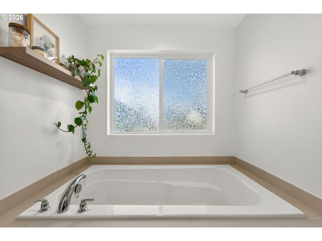 1722 N KALAPUYA Pl, Lafayette, OR 97127