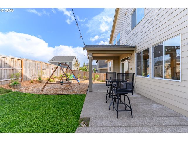 1722 N KALAPUYA Pl, Lafayette, OR 97127