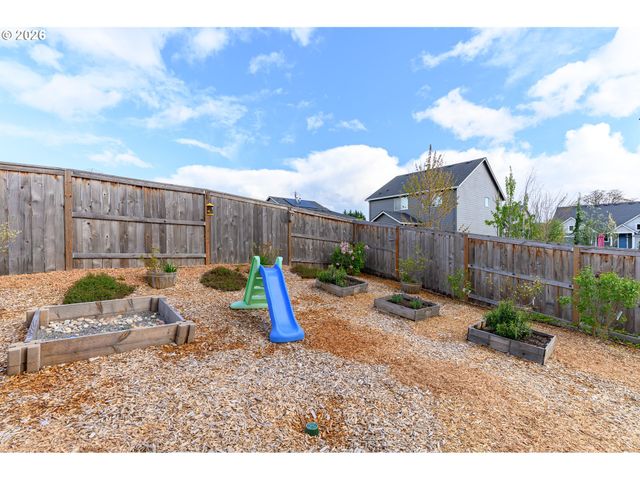 1722 N KALAPUYA Pl, Lafayette, OR 97127