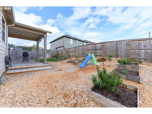 1722 N KALAPUYA Pl, Lafayette, OR 97127