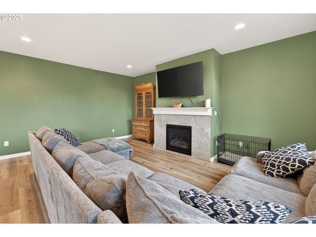 1722 N KALAPUYA Pl, Lafayette, OR 97127