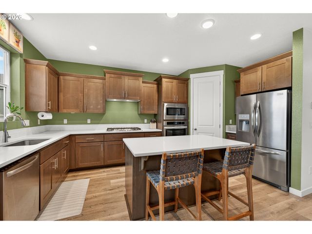 1722 N KALAPUYA Pl, Lafayette, OR 97127