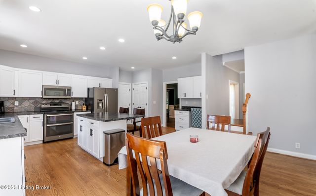 4308 Pleasant Glen Dr, Louisville, KY 40299