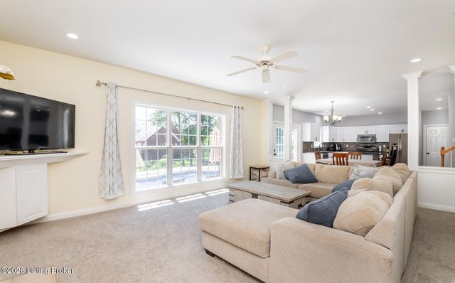 4308 Pleasant Glen Dr, Louisville, KY 40299