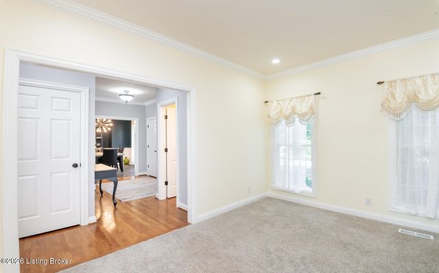 4308 Pleasant Glen Dr, Louisville, KY 40299