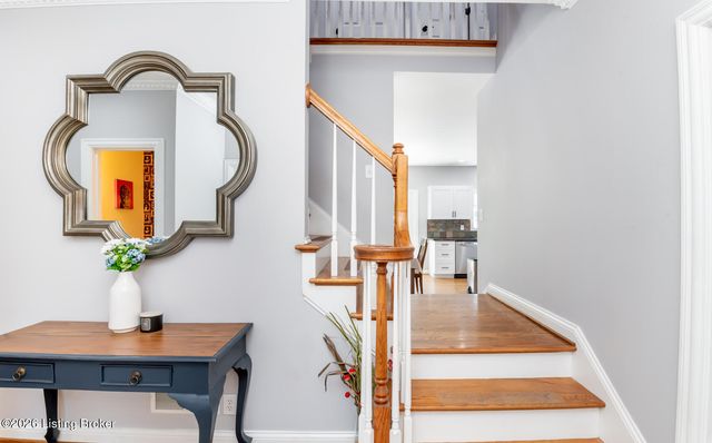 4308 Pleasant Glen Dr, Louisville, KY 40299