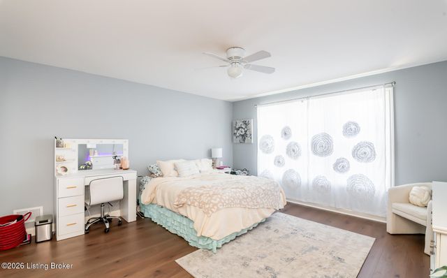 4308 Pleasant Glen Dr, Louisville, KY 40299