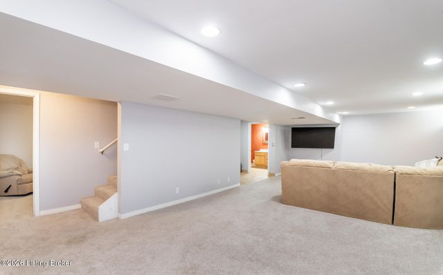 4308 Pleasant Glen Dr, Louisville, KY 40299