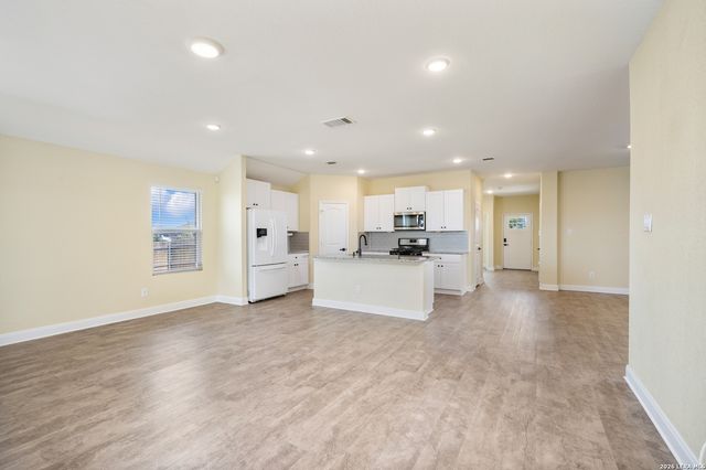 984 Amble Oak, Seguin, TX 78155