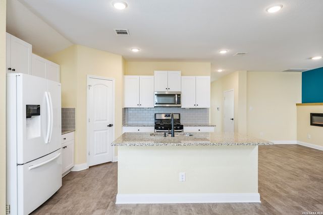 984 Amble Oak, Seguin, TX 78155