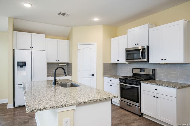 984 Amble Oak, Seguin, TX 78155