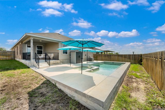 984 Amble Oak, Seguin, TX 78155