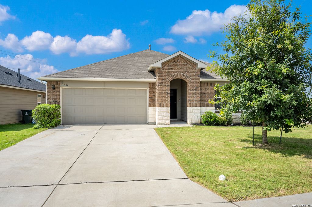 984 Amble Oak, Seguin, TX 78155