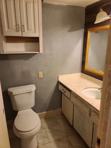 7929 Royal Lane 121, Dallas, TX 75230