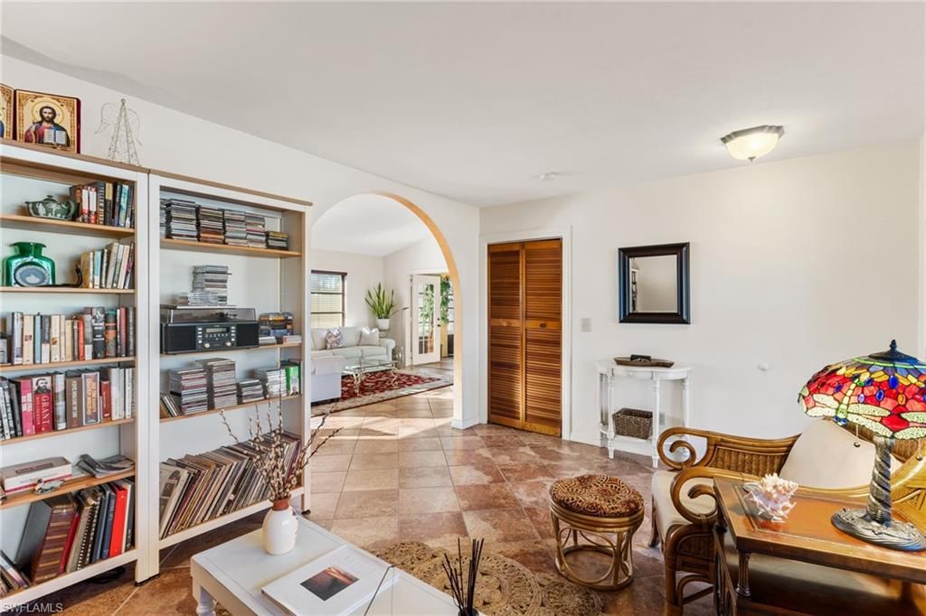 595 103rd AVE N, NAPLES, FL 34108 — photo 4