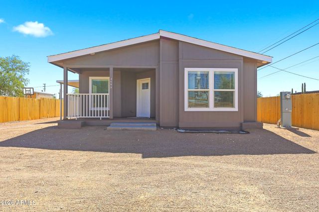 2495 W TEPEE Street, Apache Junction, AZ 85120