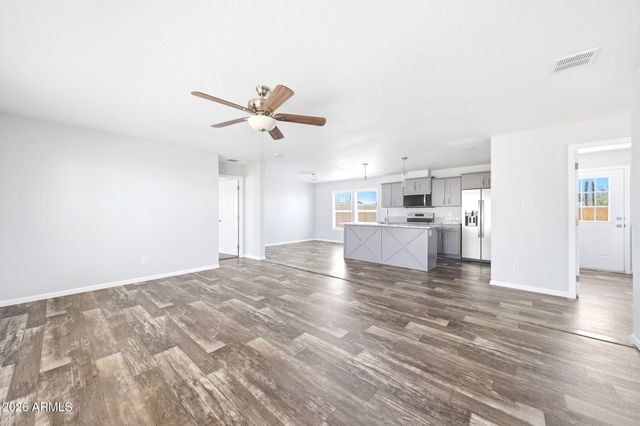2495 W TEPEE Street, Apache Junction, AZ 85120