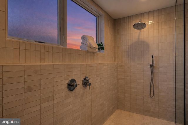 958 N 6TH ST, Philadelphia, PA 19123