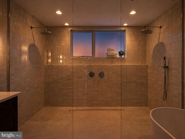 958 N 6TH ST, Philadelphia, PA 19123