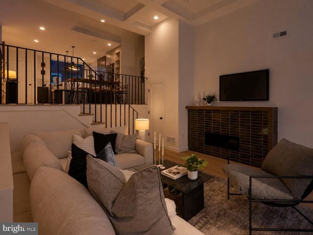 958 N 6TH ST, Philadelphia, PA 19123