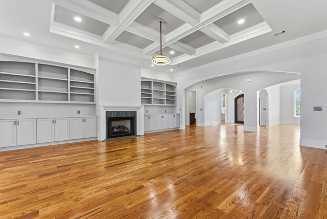 607 W Lake Circle, Augusta, GA 30907