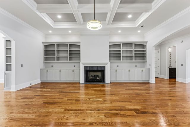 607 W Lake Circle, Augusta, GA 30907