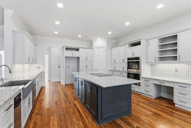 607 W Lake Circle, Augusta, GA 30907