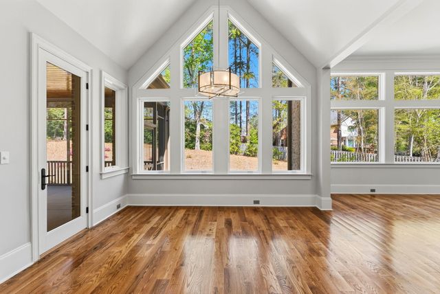 607 W Lake Circle, Augusta, GA 30907