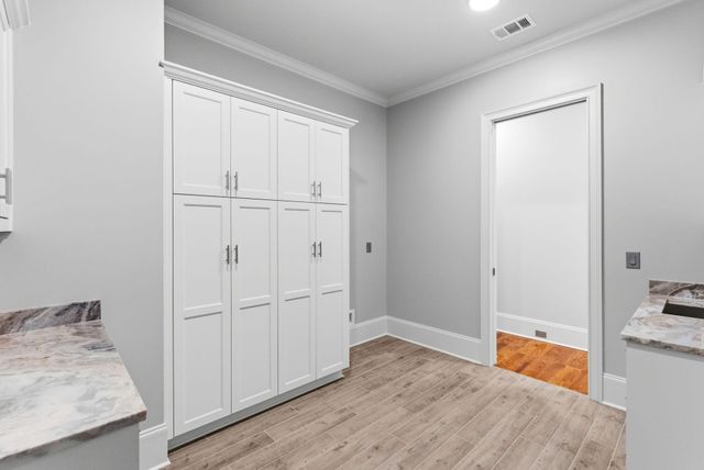 607 W Lake Circle, Augusta, GA 30907