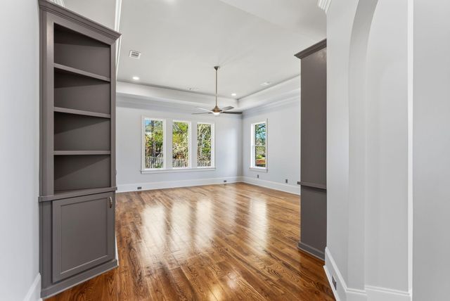 607 W Lake Circle, Augusta, GA 30907