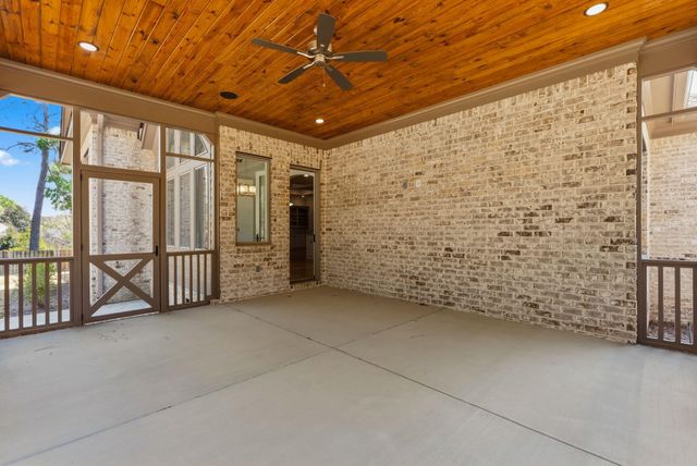 607 W Lake Circle, Augusta, GA 30907