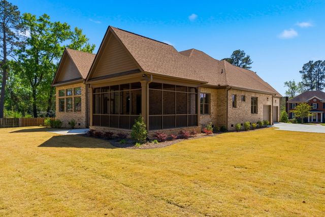 607 W Lake Circle, Augusta, GA 30907