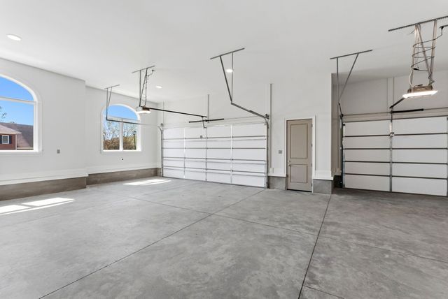 607 W Lake Circle, Augusta, GA 30907