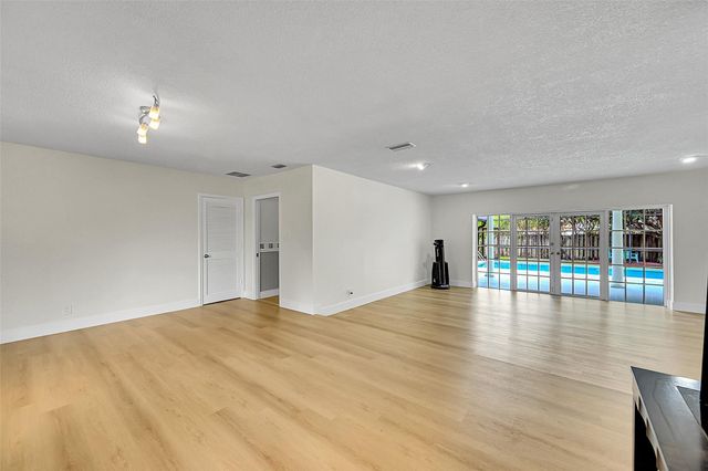 1480 SW 66th Terrace, Plantation, FL 33317