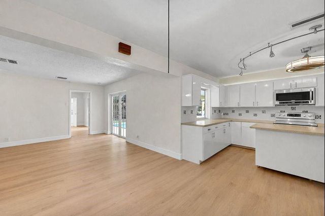 1480 SW 66th Terrace, Plantation, FL 33317