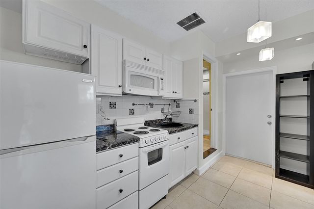 1480 SW 66th Terrace, Plantation, FL 33317