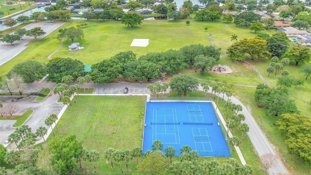 1480 SW 66th Terrace, Plantation, FL 33317