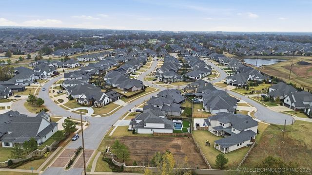 4713 S Retana Avenue, Broken Arrow, OK 74011