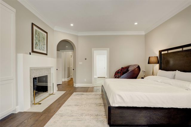 17 Shetland Isle Court, Sugar Land, TX 77479