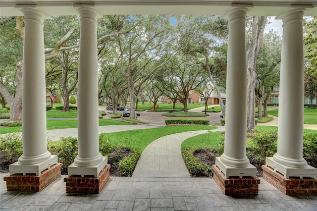 17 Shetland Isle Court, Sugar Land, TX 77479