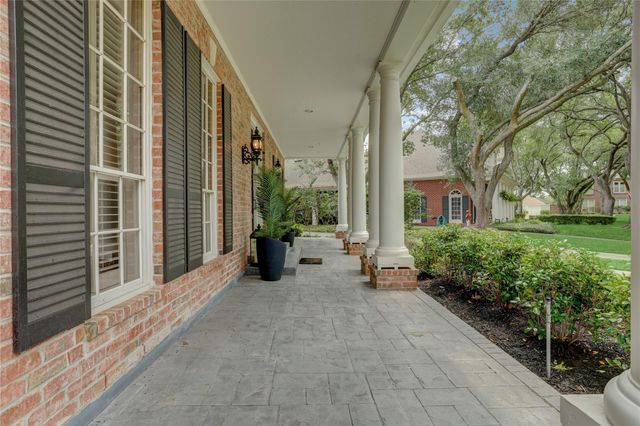 17 Shetland Isle Court, Sugar Land, TX 77479