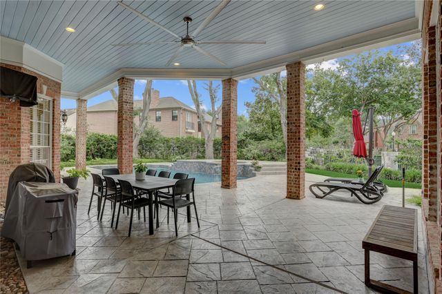 17 Shetland Isle Court, Sugar Land, TX 77479