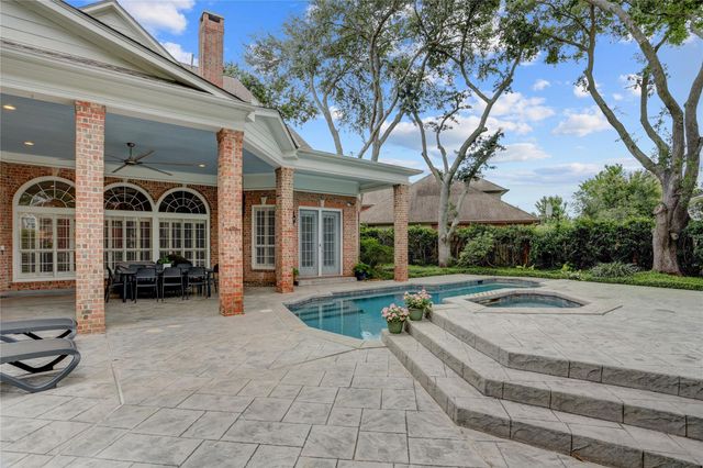 17 Shetland Isle Court, Sugar Land, TX 77479