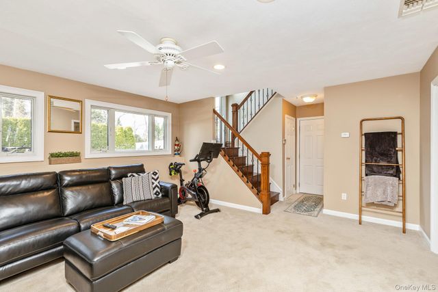 7 Quincy Lane, Smithtown, NY 11787