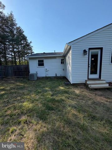 9528 RAPIDAN DR, Fredericksburg, VA 22407